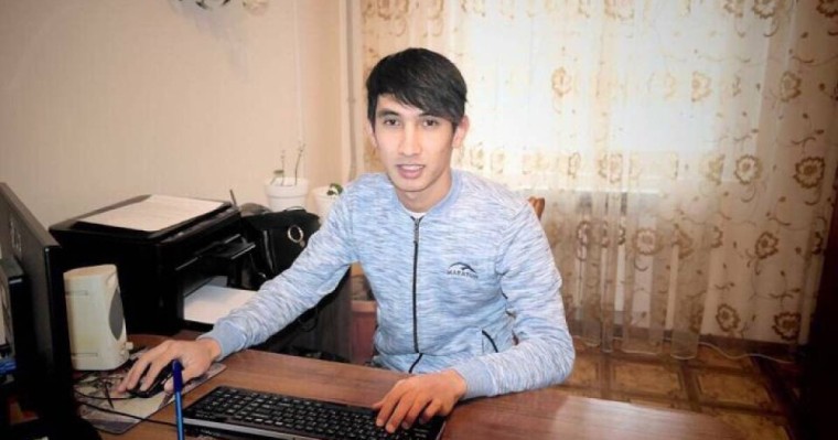 Жетімдер үйінің түлегі: Ұлдарымызға Америкада емес, өз ата-анасымен қалуды бұйыртсын