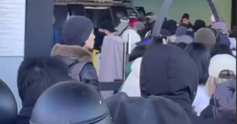 "Ине шаншар жер жоқ": Шымбұлақ өкілдері қала тұрғындарына мәлімдеме жасады (видео)