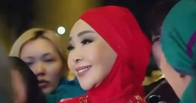 «Қазақтың жауы қазақ»: Айнұр Тұрсынбаева хейтерлеріне жауап берді