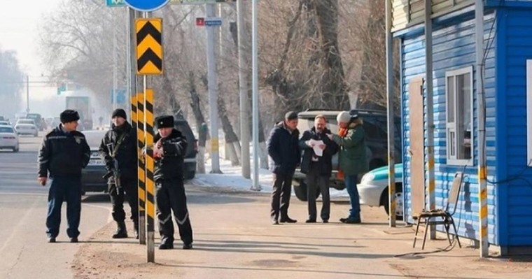 Алматыға кіре берісте эко-посттар қайта орнатыла бастады