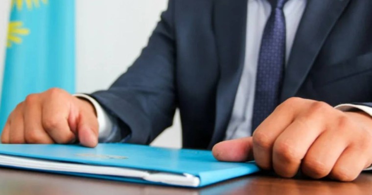 Неге әкімдер жылдар бойы бір қызметте отырады? МҚІА жауап берді