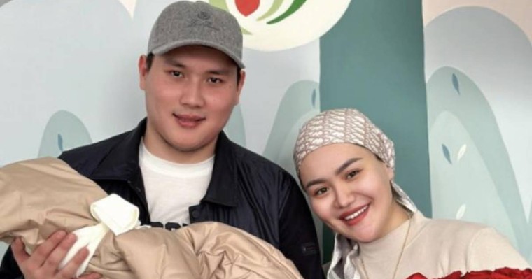 Төреғали Төреәлінің қарындасы ана атанды