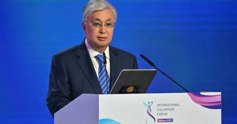 Тоқаев Олжас Сүлейменов, Асанәлі Әшімов және Бибігүл Төлегеноваға стипендия тағайындады