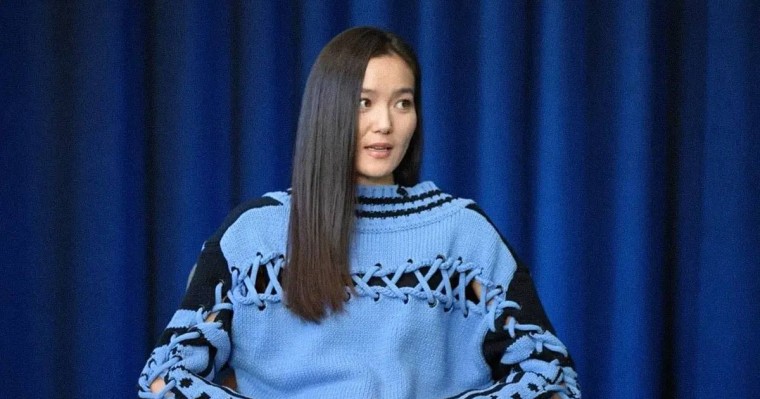 «Балама ота жасату керек»: дипломат күйеуінен қорлық көрген Карина Мамаш қазіргі жағдайы жайлы не дейді (ВИДЕО)