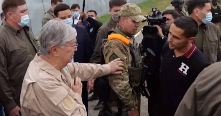 Тоқаев өзінен көмек сұраған Қостанай тұрғынының мәселесін шешіп беруге уәде етті