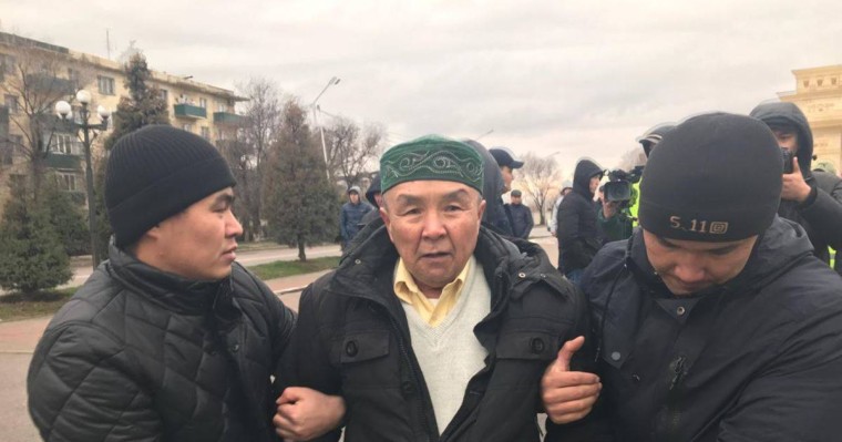 Шымкент мен Ақтөбеде полиция ондаған адамды ұстады