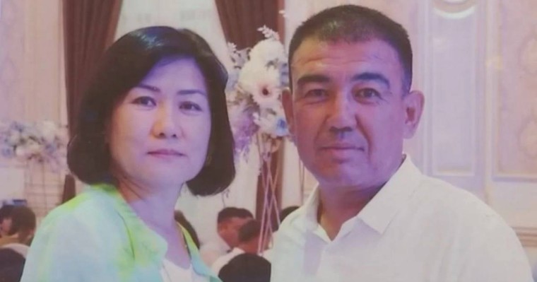 "Артында 4 баласы қалды": Алматыдағы автобус апатында қаза тапқан ерлі-зайыптылар жерленді