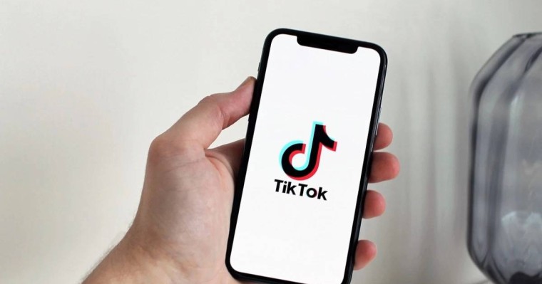 TikTok министрліктің хабарламасынан соң “Йоу орыстар” әнін платформадан алып тастады