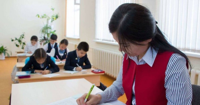 Енді ауыл мұғалімдері қалалық әріптестерінен көбірек жалақы алатын болады