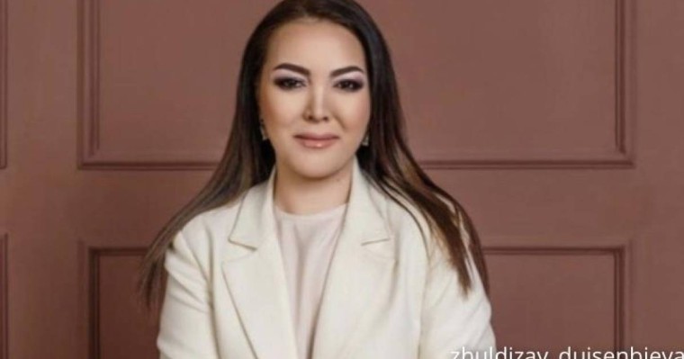 “Өмірге мені жылату үшін келген жоқ” - Актриса Жұлдызай Дүйсенбиева күйеуіне қатысты бар шындықты айтты