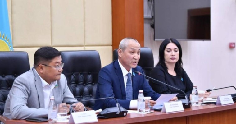 «Жаңа Қазақстан» депутаттар тобы астананың бұрынғы атауын қайтаруды ұсынды