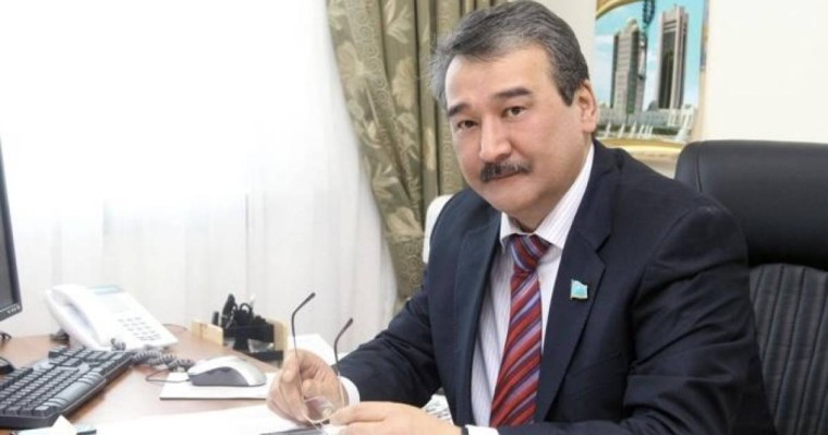 "Сенгеніме өкінем": Нұрлан Өнербаев экс-президент Назарбаевқа қатысты естелігін айтты