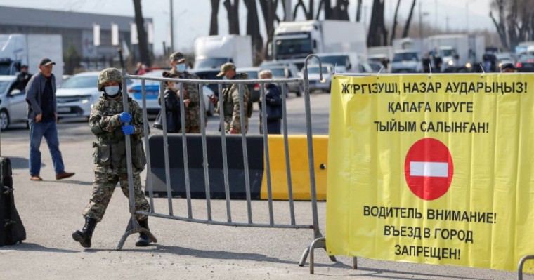 Атырауға төрт блокбекет қойылды: Елде карантин күшейе ме?