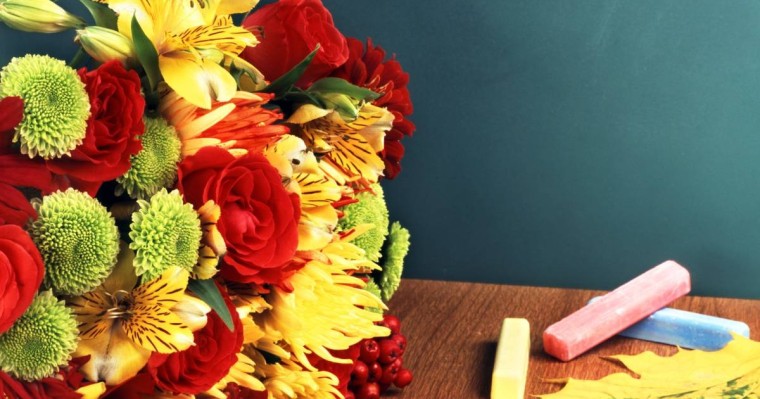 Ұстаздар күніне құттықтау - өлең тақпақ