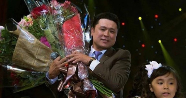 "8 ай іздедік": Актер Жанатбек Бәйтеков "Музарт" тобының құрылу тарихын айтып берді