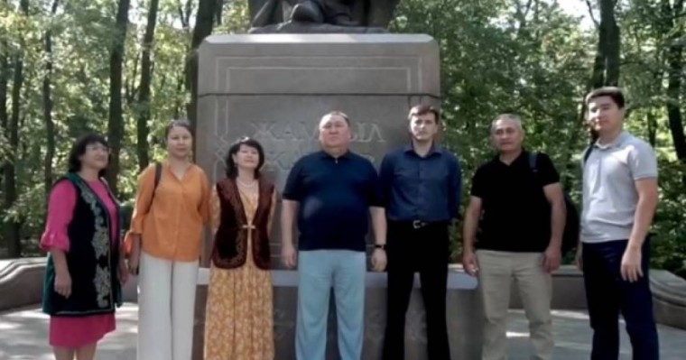 Украинадағы диаспора қазақстандықтарға видео түсірді