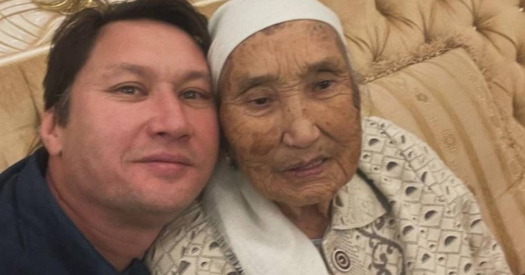 Азамат Сатыбалдының анасы дүниеден өтті