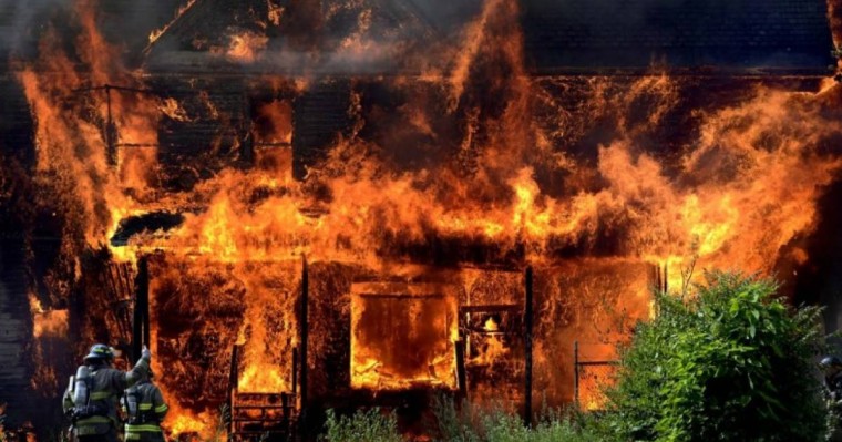 Омбыда әскери комиссариатты өртеген Қазақстан азаматтары ұсталды