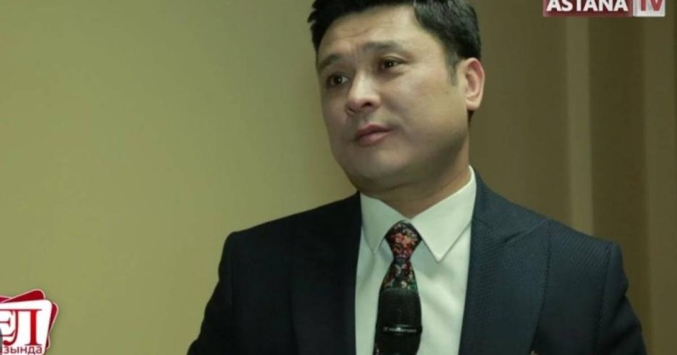 Актер Жанатбек Бәйтеков қос қуанышын дүркіретіп атап өтті (фото)