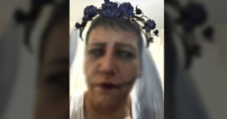 Батыс Қазақстанда мұғалім жалаңаш отырып видео түсірді