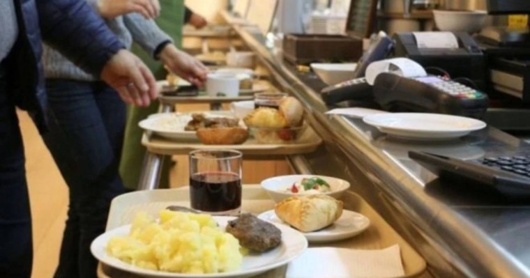 Мектеп мен балабақшалардағы тамақтың сапасыз болуына жемқорлық себепші – Депутат