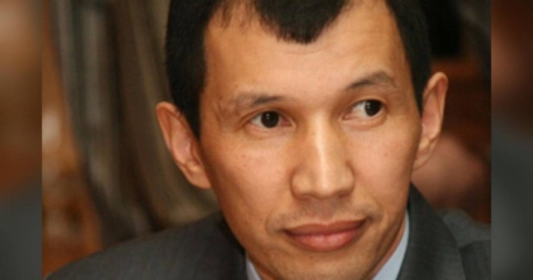 "Қорқытып, шығармай тастады": Белгілі журналист Серік Абас-шах қайда?