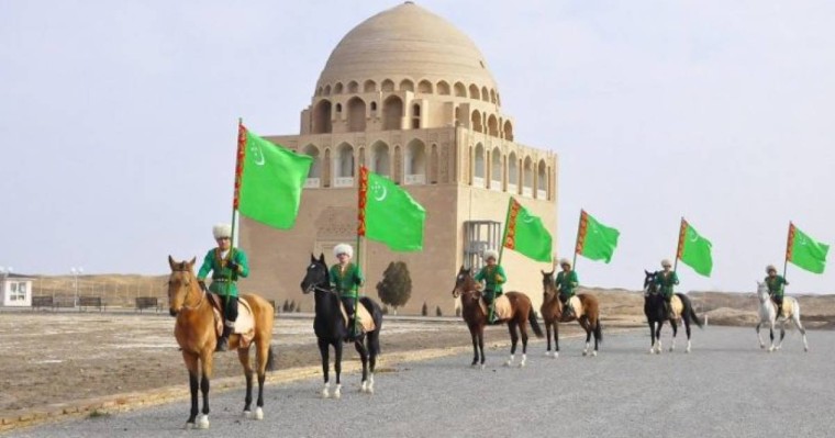 Түркіменстанда орысша сөйлеуге тыйым салынды