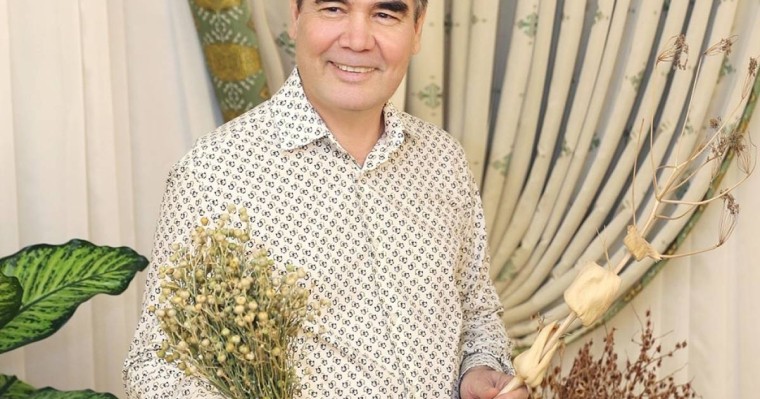 Түркіменстанда қызылмия тамырынан жасалған шәрбатты өзімен алып жүру міндеттелді