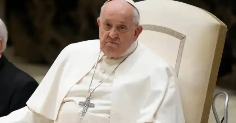 Ватикан 88 жастағы Рим Папасының денсаулығына қатысты мәлімдеме жасады