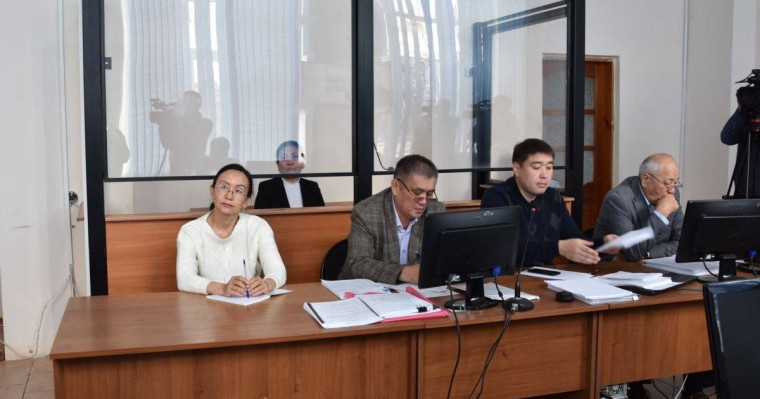 Ақтөбеде "жұрттан үй алып беремін деп ақша алған" инспектор сотталды