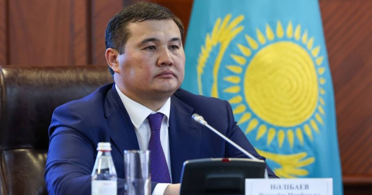 Қазақстандықтар ұлының үйлену тойын 265 миллионға атап өткен әкімді жұмыстан босатуды талап етуде