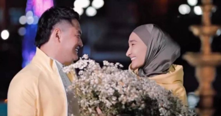 "Екінші әйел алатын болса, меннен сұрамайды" - Төреғалидың жары жауап берді