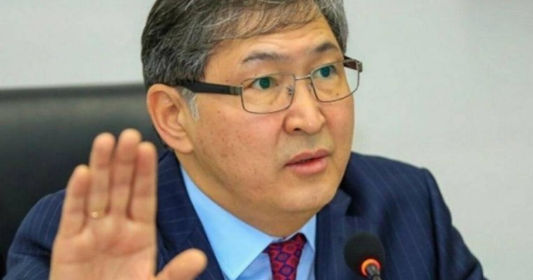 Қазақстаннан кеткен экс-министр Ерлан Сағадиевтің Швейцарияда жүрген суреті тарады (фото)