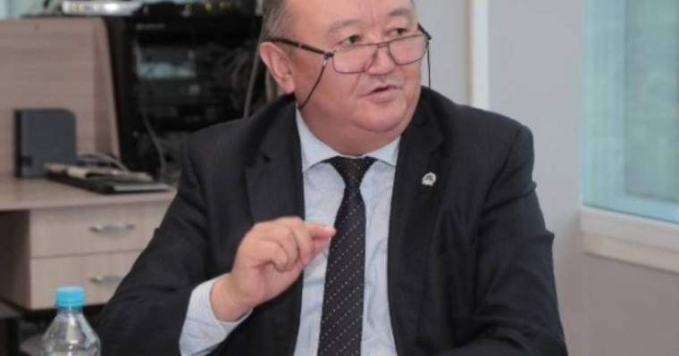 «Қытайдан оралған қазақпын, қызыма орыс тілінің көк тиындық керегі жоқ» - қоғам белсендісі