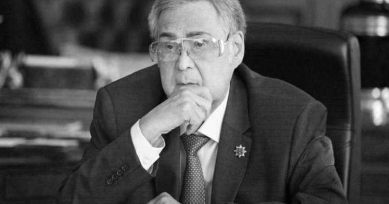 "Табыт ішінде крест ұстап жатты" - Журналист Аман Төлеевтің қалай жерленгенін айтты