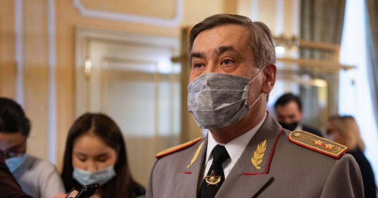 "Әдейі өртелуі де мүмкін": Ермекбаев әскери қоймадағы жарылыстың себебін атады