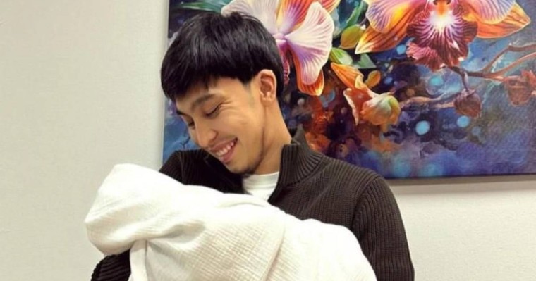 "Қош келдің, ұлым!": Ерке Есмахан босанды