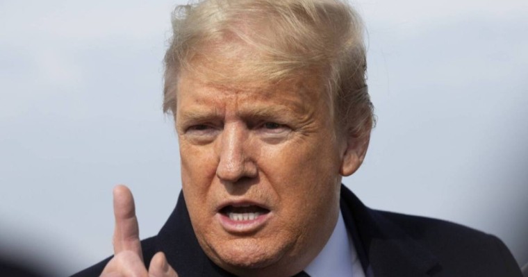 ФБР-дің кесірінен Трамп төлқұжатсыз қалған