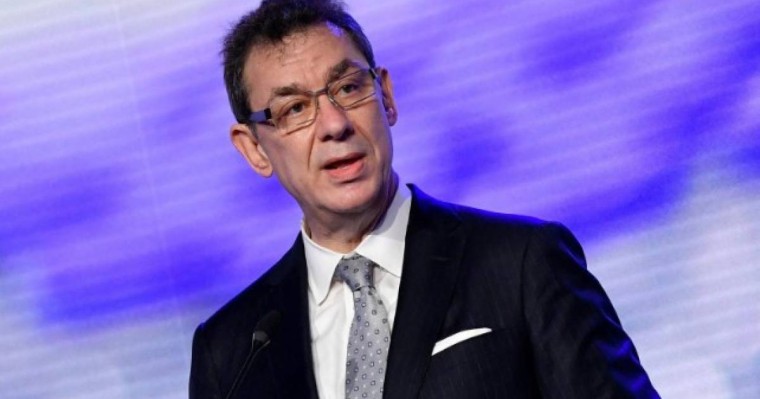 Төрт рет вакцина алған Pfizer компаниясының директоры коронавирус жұқтырды