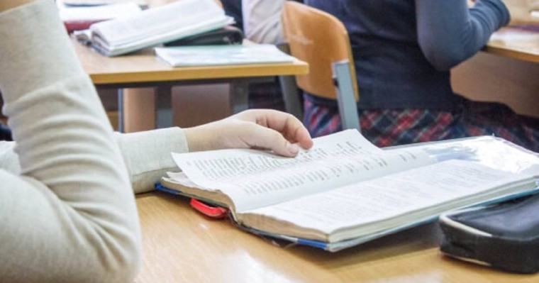 Шешенсіген: 6-сынып оқулығы тағы да дау тудырды