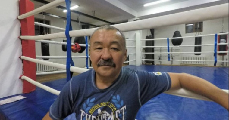 "Уақыты келді". Тұрсынғали Еділов жеңілмеген қазақ боксшысы мен "Канело" арасындағы айқас жайлы