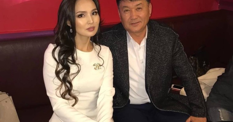 "Өзінен сұраңдар": Нұртас Айдарбеков тойына келмеген Жұлдыз Әбдікәрімова туралы сұрақты ұнатпай қалды