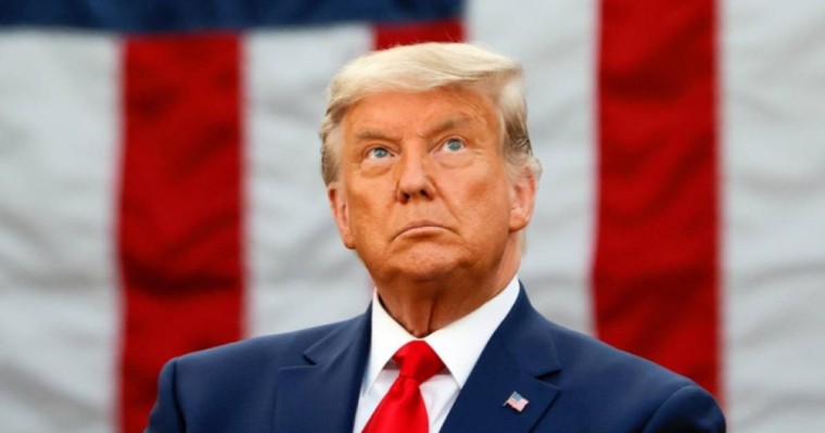 "Ақ үйден құжат алып кеткен" - Трампты ФБР тінтіп шықты