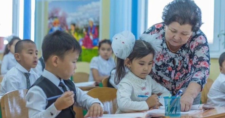 Министрлік оқушылардың барлығы толықтай мектепте қашан оқитынын айтты