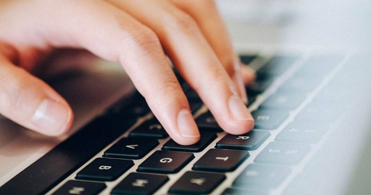 Zoom-да өтіп жатқан онлайн сабақ кезінде мұғалім қайтыс болды