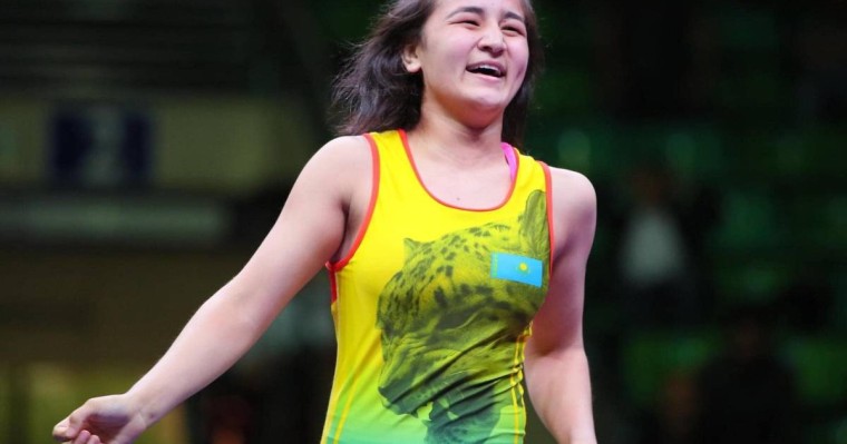 Көптен күткен алтын: Қазақстандық балуан қыз әлем чемпионы атанды