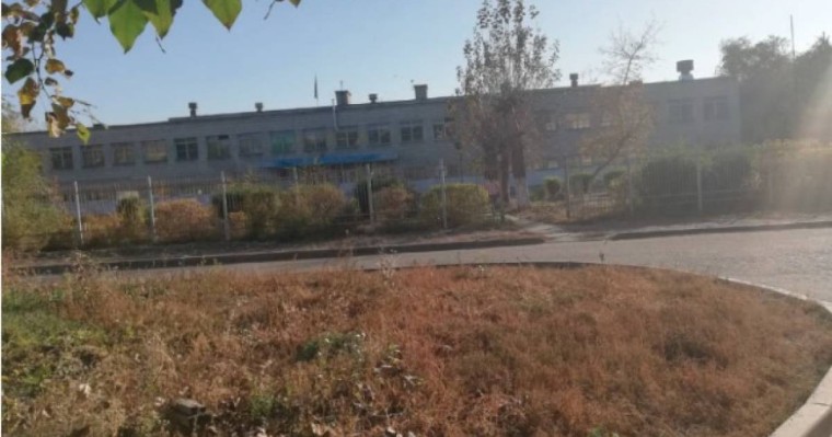 Өскеменде мектепте жартылай жалаңаш жүрген мұғалімдердің видеосы тарады