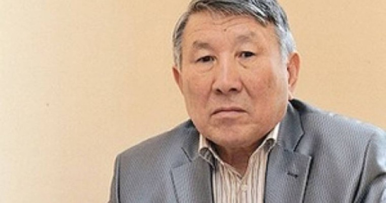 Б.Шаханов өмірден озды