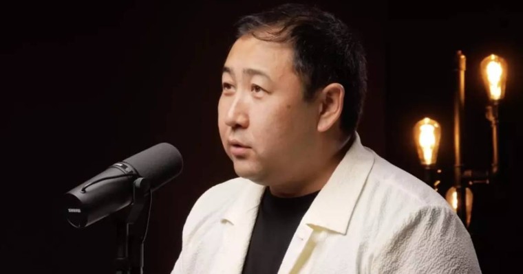 Ғаділбек Жаңай: Балаларым "әкеміздің басқа отбасы бар" деп жылап қалды