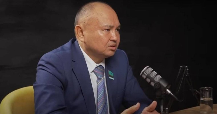 «Клебанов әкім мен министрді адам деп санамайды»: Ерлан Саиров олигархтартың есіргенін айтты